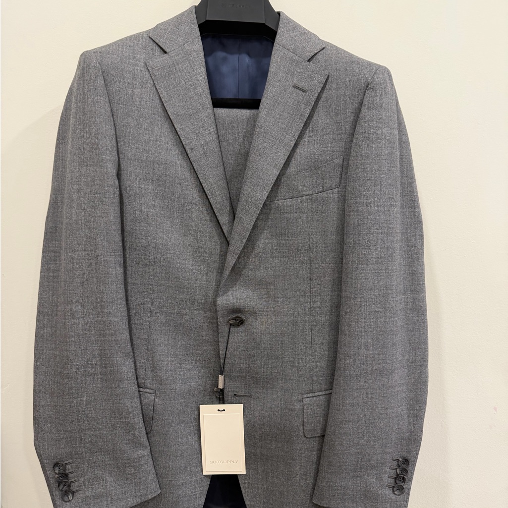 Suitsupply Light Gray Single-Breasted Rustic Tropical Wool Suit 36r